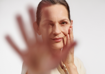 SAY GOODBYE TO WRINKLES, AND HELLO TO RADIANT SKIN, a simple daily routine is the key to long-lasting, radiant beauty.