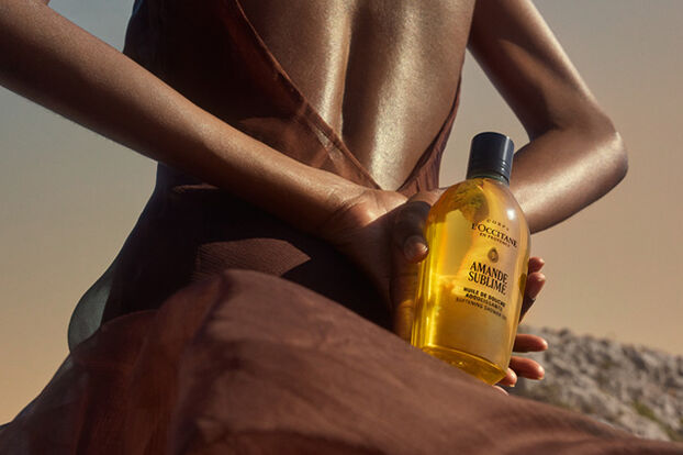 SILKY HYDRATION, ALMOND-INFUSED INDULGENCE