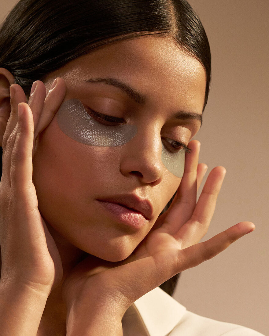 Immortelle Precieuse Youth Skincare Eye Patches, AURECT (2) 24 g | L&rsquo;Occitane en Provence